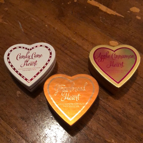 Makeup Revolution Other - Makeup Revolution Heart Face Powders